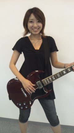 ともせギタリストデビュー？