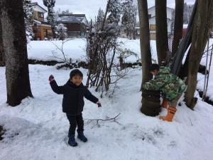 家族っていいなー。雪が少ないなー。