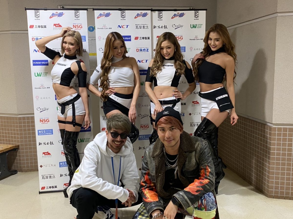 iamSHUM & DJ YAGI With TeamK from CYBERJAPAN